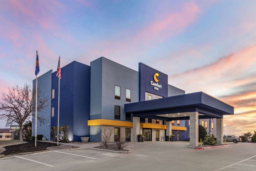 Comfort Inn Weatherford exterior