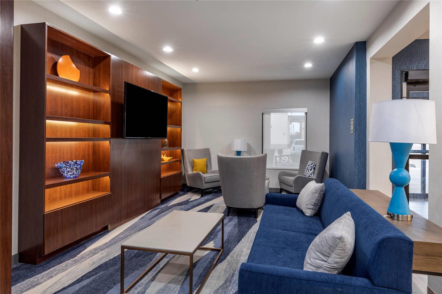 Suite living area