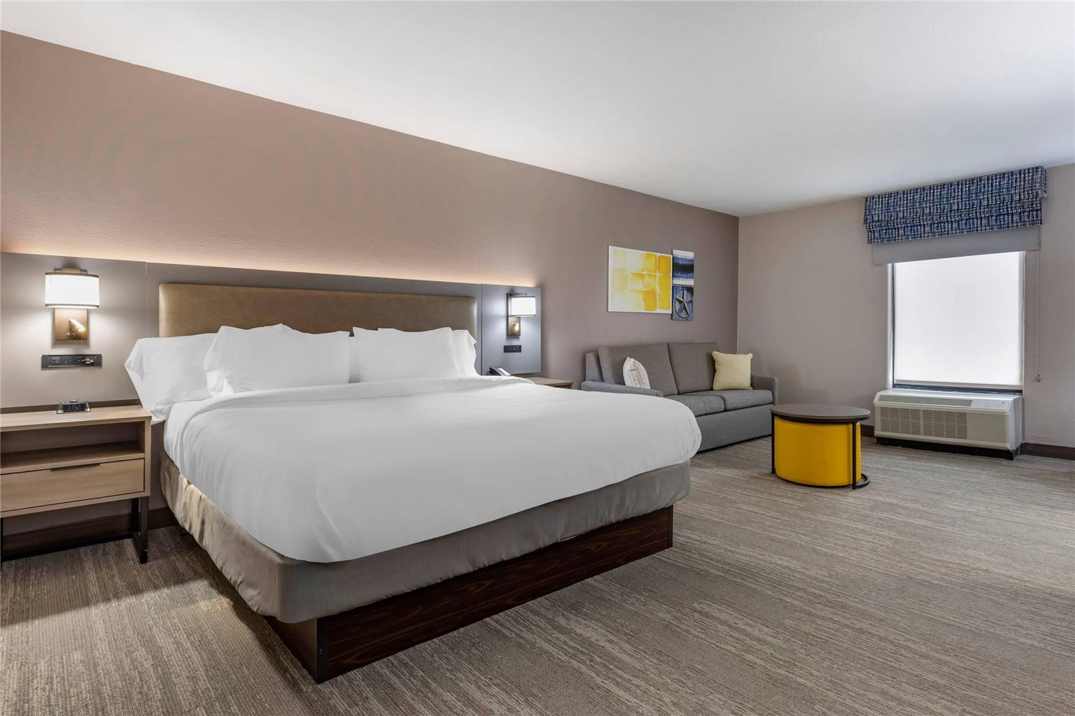 King room at Comfort Inn Weatherford